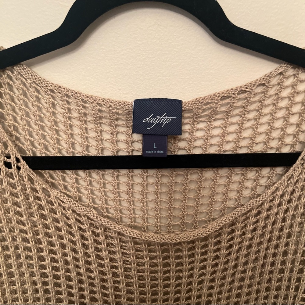 Daytrip Tan Crochet Fringe Top - Picture 3 of 5